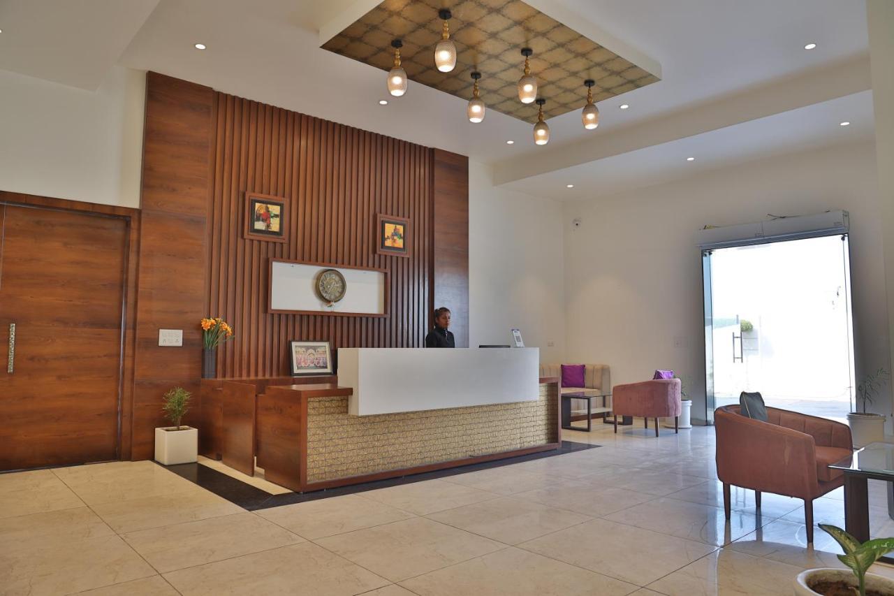 Mannat Resort Paota Prāgpura Buitenkant foto