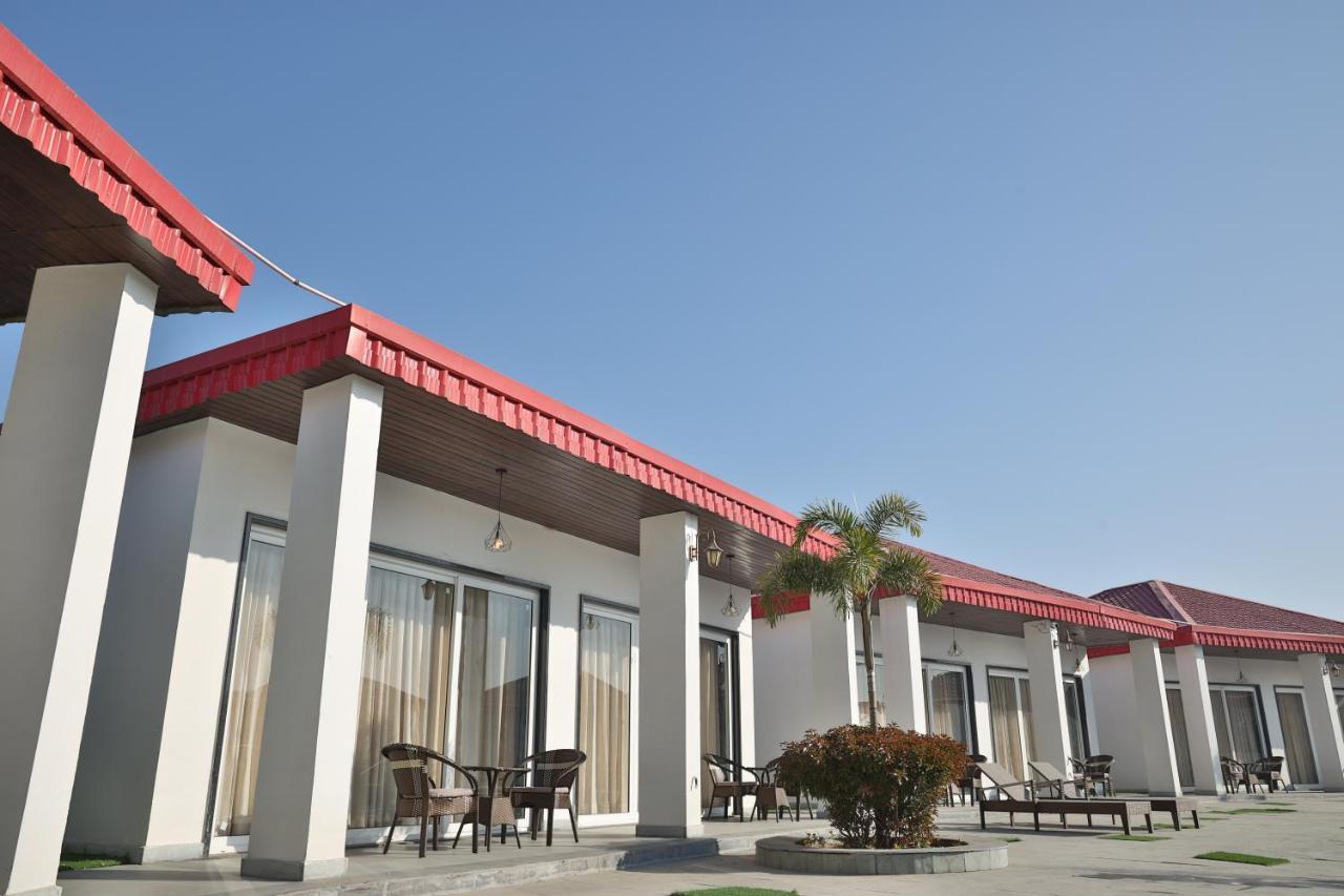 Mannat Resort Paota Prāgpura Buitenkant foto